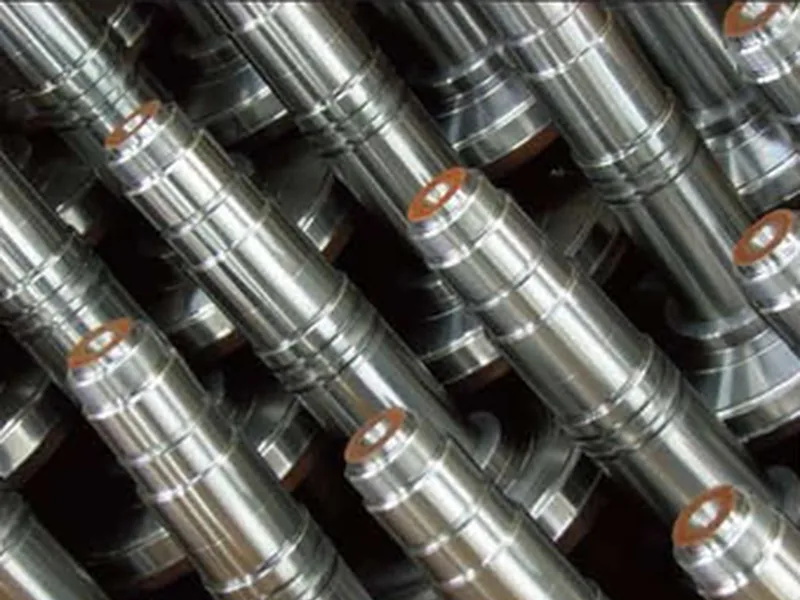 Rows of turned and splined gear shafts machined at Raycar
